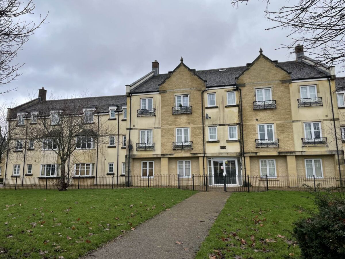 Woodley House, 34 Woodley Green